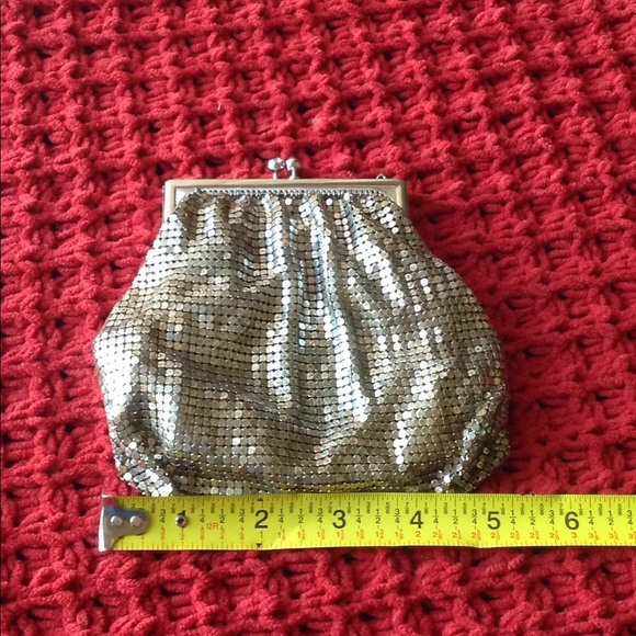 Vintage Gold Metal bag - Picture 5 of 7